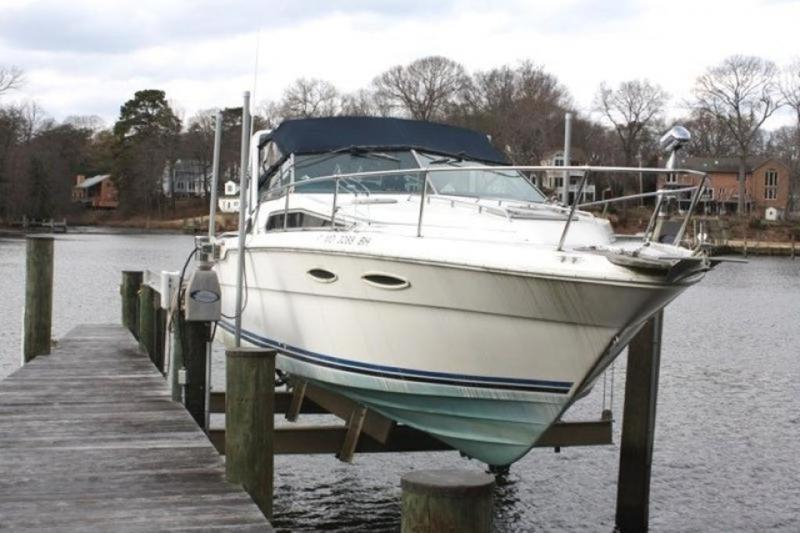 1988 Sea Ray 300 Sundancer for sale in Annapolis, Maryland (ID-49)
