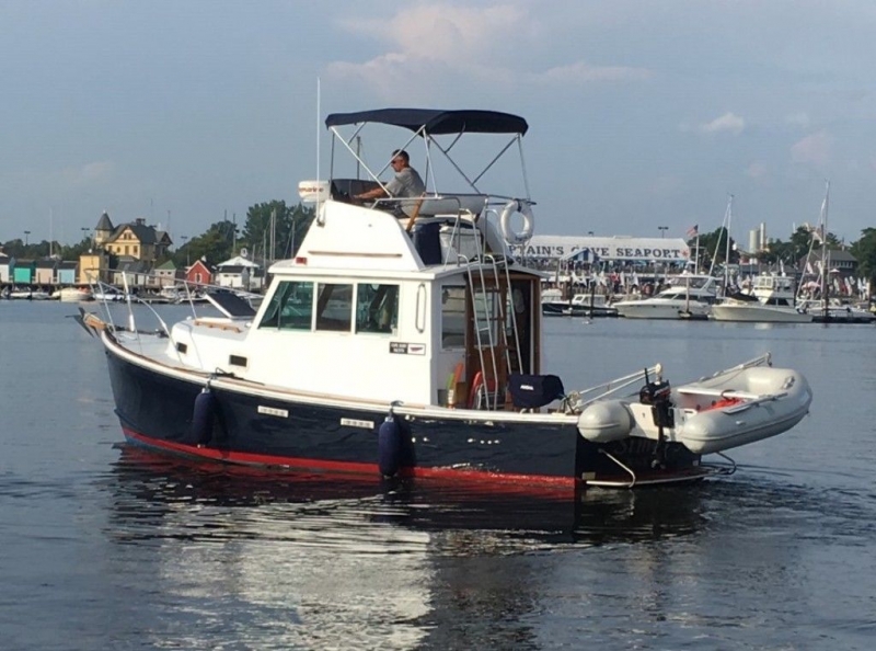 1989 Cape Dory 28 Flybridge for sale in Bridgeport, Connecticut (ID-512) 1989 Cape Dory 28 Flybridge for sale in Bridgeport, Connecticut (ID-512)