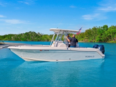 2016 Robalo R260 for sale in Fort Pierce, Florida at $99,500