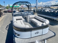 2021 Avalon Catalina Platinum Elite Windshield 27' w/ Twin 400HP Mercury Racing Motors! for sale in Madera, California (ID-1129)