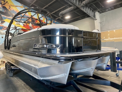 2021 Avalon Catalina Platinum Elite Windshield 27' w/ 350HP Mercury Verado! for sale in Madera, California at $119,000