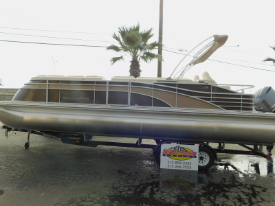 Power Boats - 2020 Bennington 25 Q BAR STERN for sale in Austin, Texas