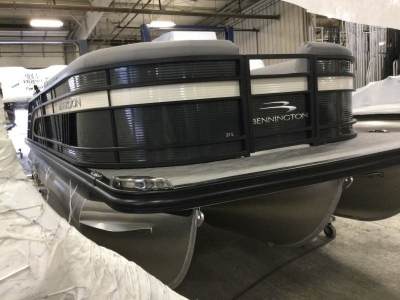 2021 Bennington L SERIES 23 LSB - SWINGBACK for sale in Red Wing, Minnesota at $112,975