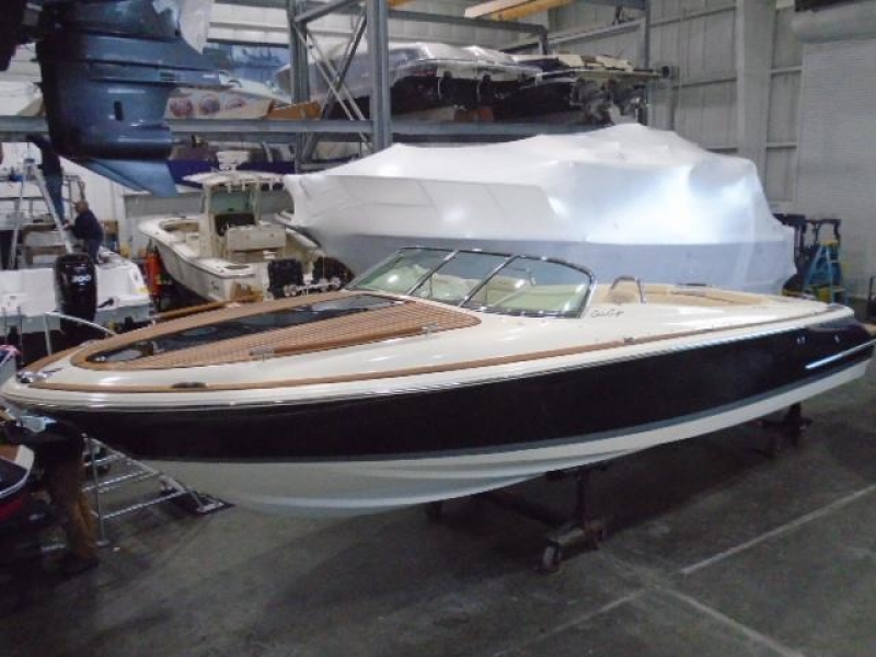 2020 Chris-Craft Corsair 30 for sale in Southampton, New York (ID-1797) 2020 Chris-Craft Corsair 30 for sale in Southampton, New York (ID-1797)