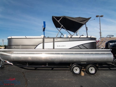 Power Boats - 2023 Crestliner Classic DLX 240 SLC for sale in Lake Ozark, Missouri