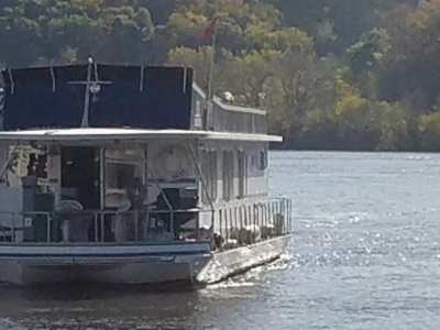 1977 Lazy Days Houseboat for sale in La Crosse, Wisconsin at $59,900