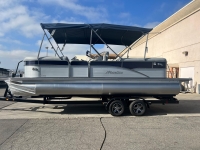 2022 Manitou Oasis 23 RF VP2 for sale in Perris, California (ID-2862)