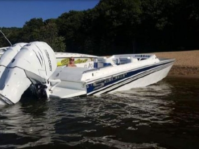 2017 Offshore Yachts 28 Saber Outboard for sale in Grand Haven, Michigan at $129,900