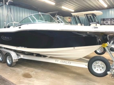 Power Boats - 2022 Robalo R207 for sale in Racine, Wisconsin at $59,839