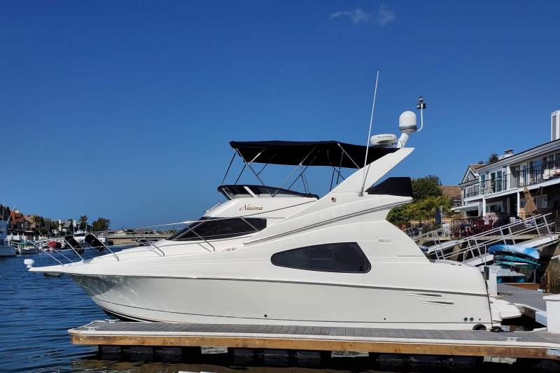 2001 Silverton 330 Sport Bridge for sale in Huntington Beach, California (ID-2086) 2001 Silverton 330 Sport Bridge for sale in Huntington Beach, California (ID-2086)