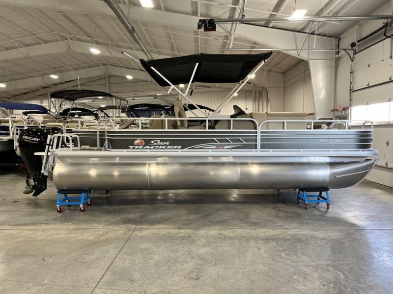 2022 Sun Tracker Fishin' Barge 22 XP3 for sale in Morganton, North Carolina (ID-2716)