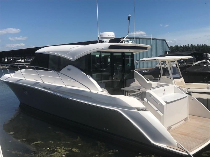 2020 Tiara Yachts 39 Coupe for sale in Rockport, Ontario (ID-1043)