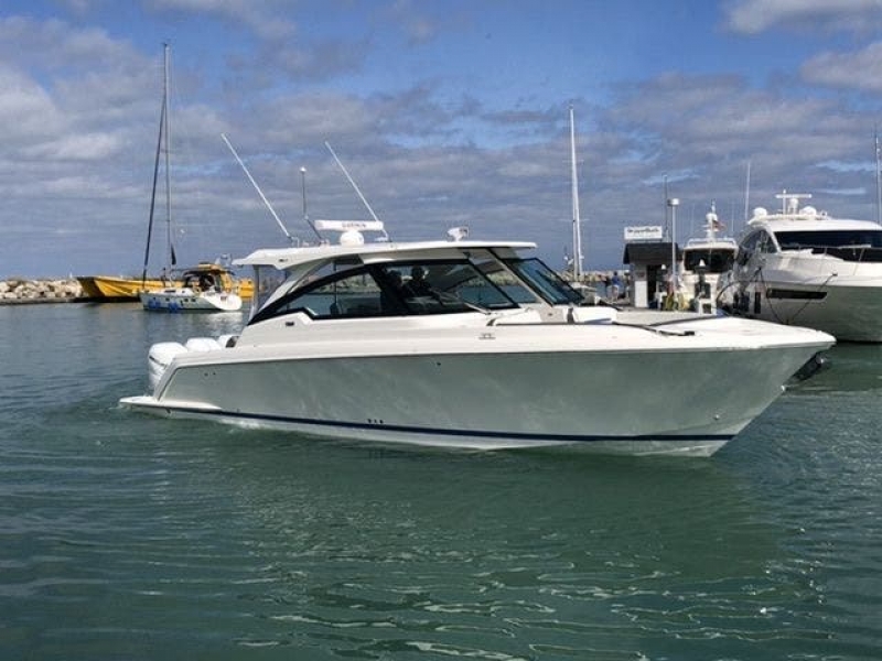 2021 Tiara Yachts 38LX for sale in Winthrop Harbor, Illinois (ID-1682)