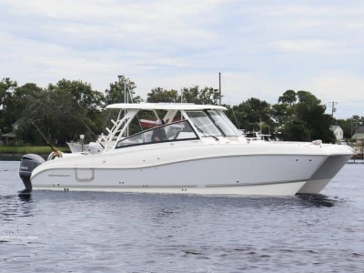 Power Boats - 2021 World Cat 325 DC for sale in Naples, Florida